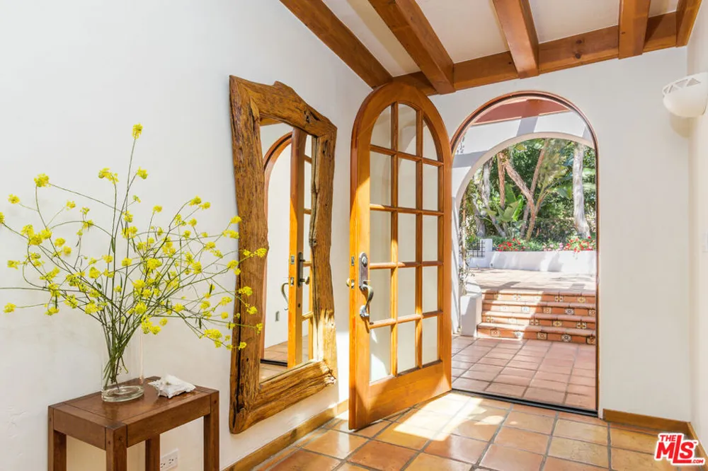 32752 Pacific Coast Highway Malibu, CA 90265