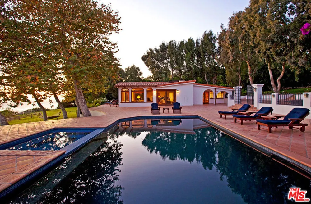 32752 Pacific Coast Highway Malibu, CA 90265