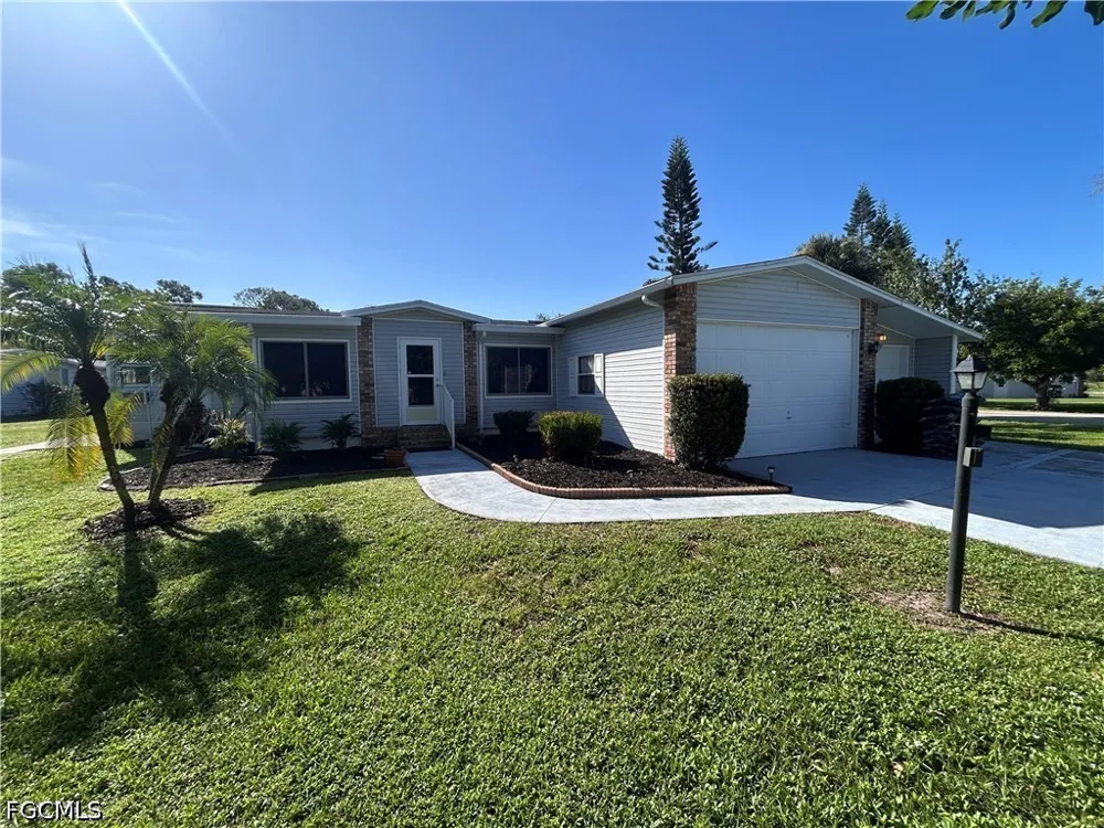 Lake Loop Road #37M North Fort Myers, FL 33903