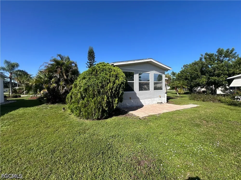 Lake Loop Road #37M North Fort Myers, FL 33903