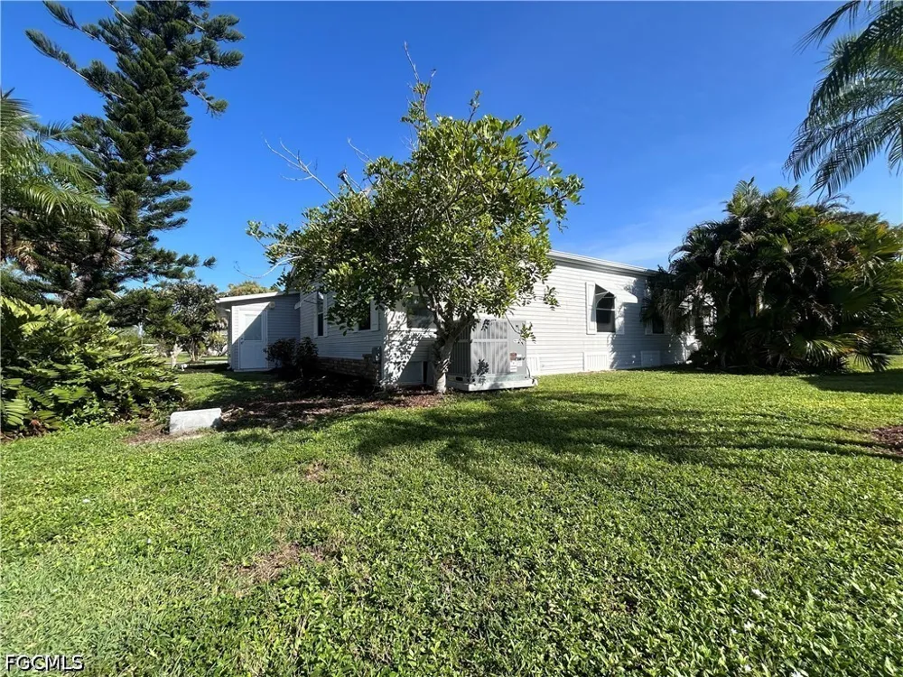 Lake Loop Road #37M North Fort Myers, FL 33903