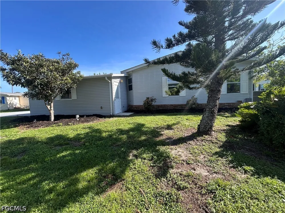 Lake Loop Road #37M North Fort Myers, FL 33903