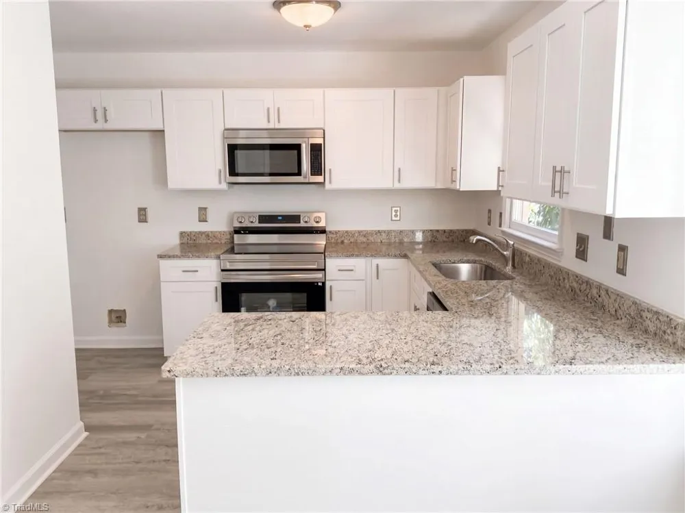 4219 King Edward Court Greensboro, NC 27455