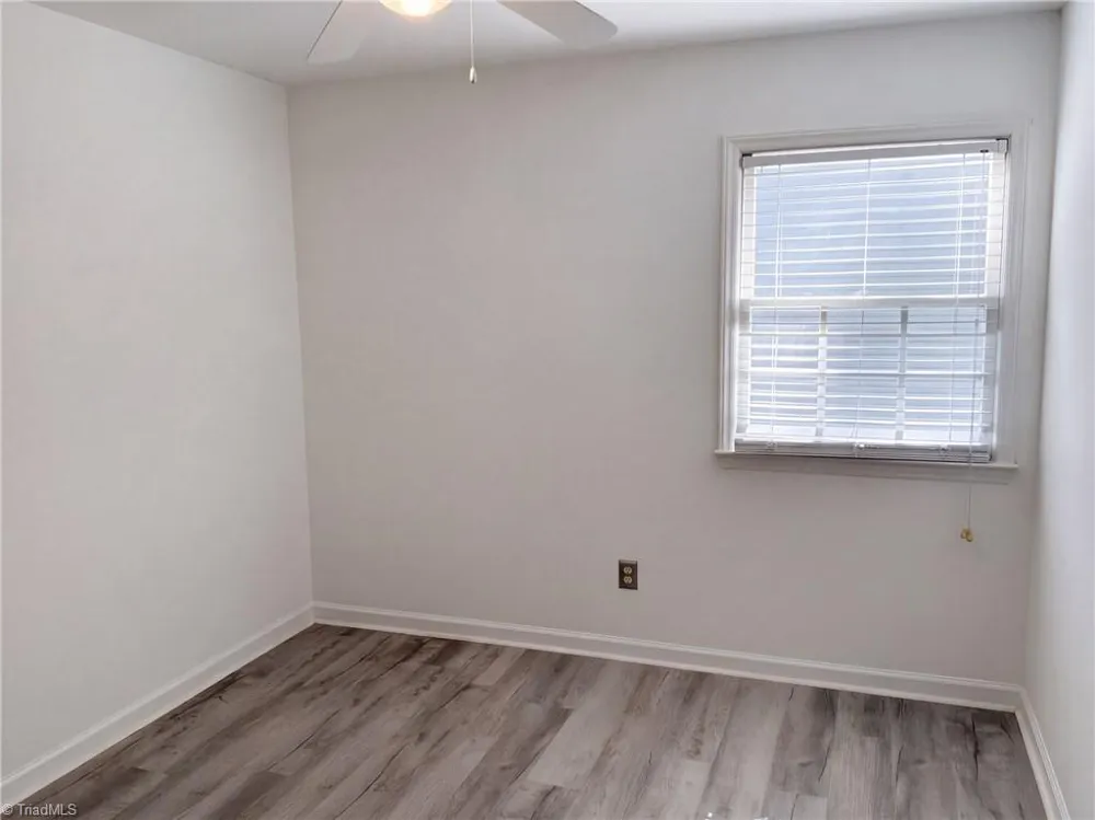 4219 King Edward Court Greensboro, NC 27455