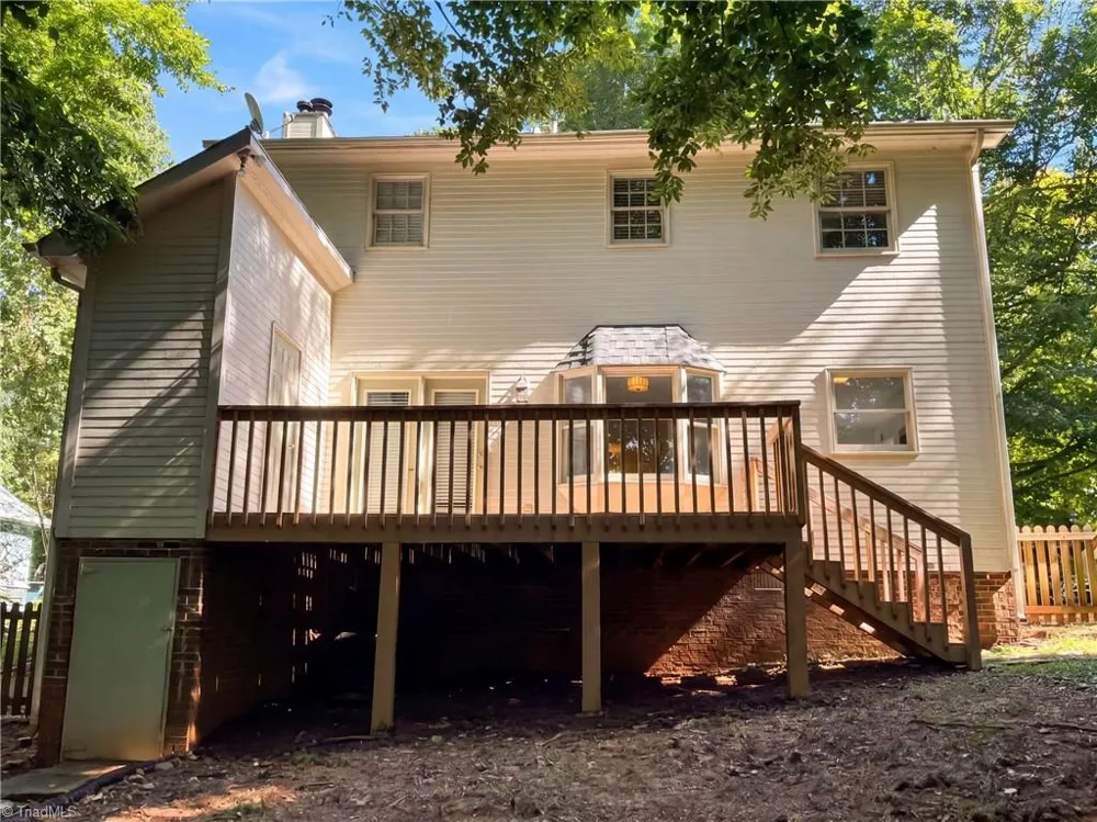 4219 King Edward Court Greensboro, NC 27455