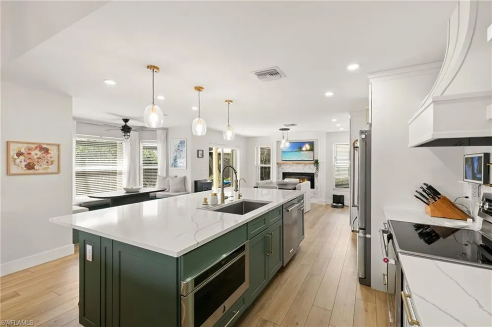 3745 Weymouth Circle Naples, FL 34112