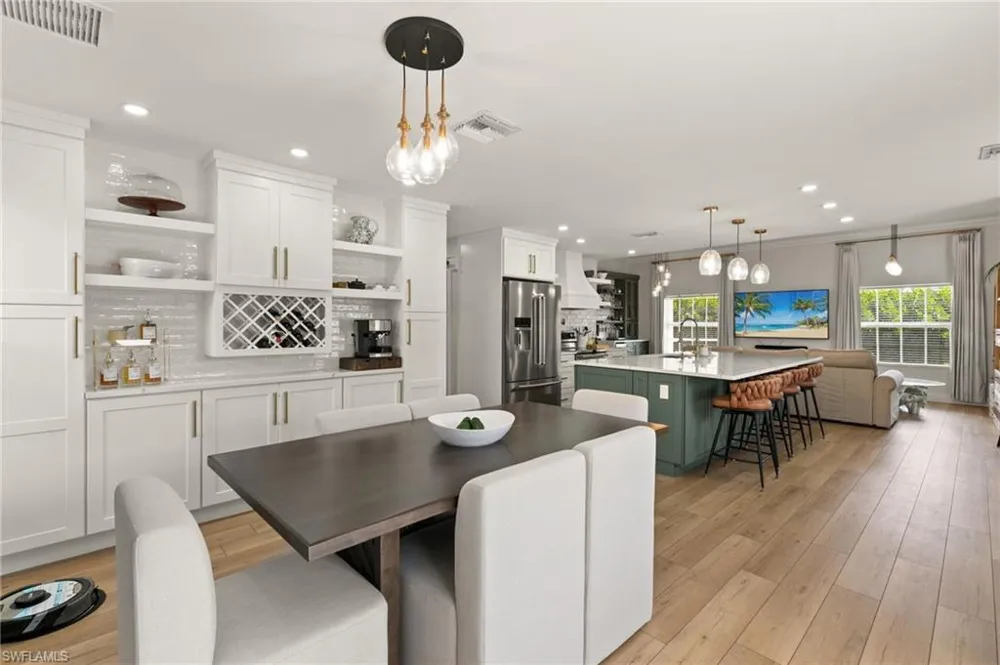 3745 Weymouth Circle Naples, FL 34112