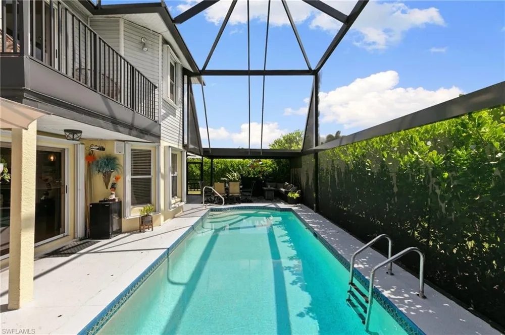 3745 Weymouth Circle Naples, FL 34112