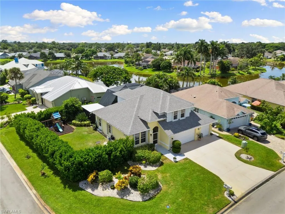 3745 Weymouth Circle Naples, FL 34112