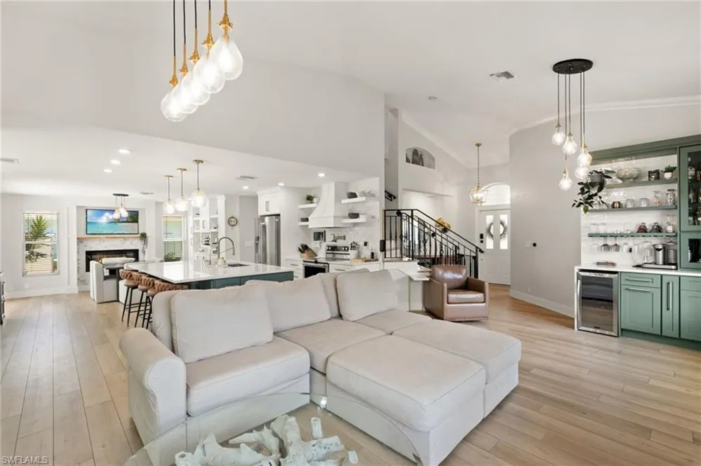3745 Weymouth Circle Naples, FL 34112