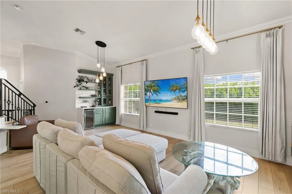 3745 Weymouth Circle Naples, FL 34112
