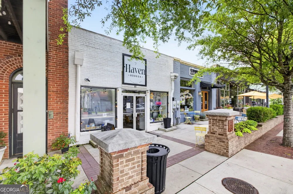154 Dewey RD Lilburn, GA 30047