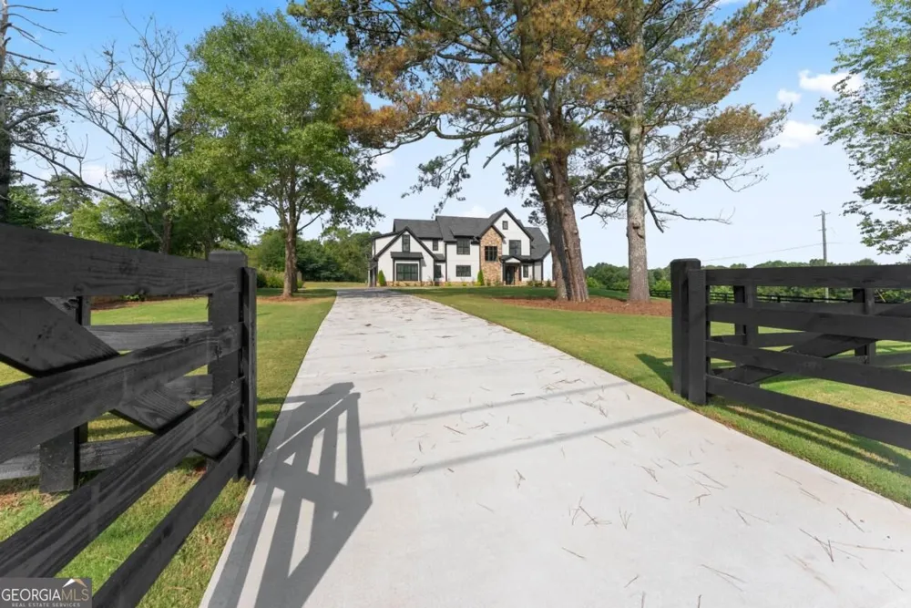 2275 Dr Bramblett RD Cumming, GA 30028
