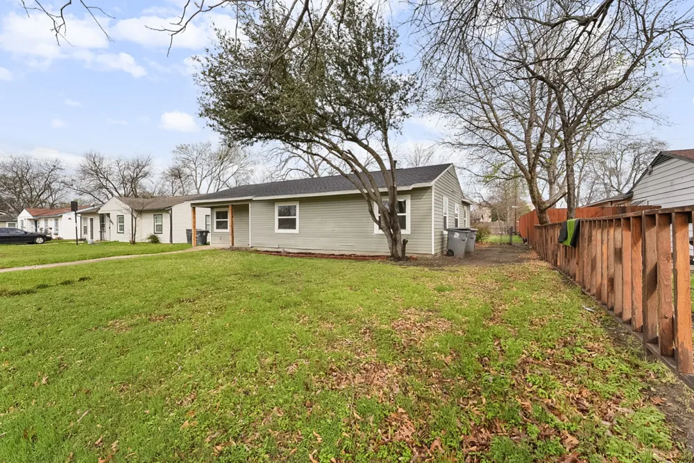 2655 Larry Drive Dallas, TX 75228