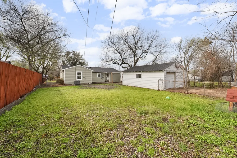 2655 Larry Drive Dallas, TX 75228
