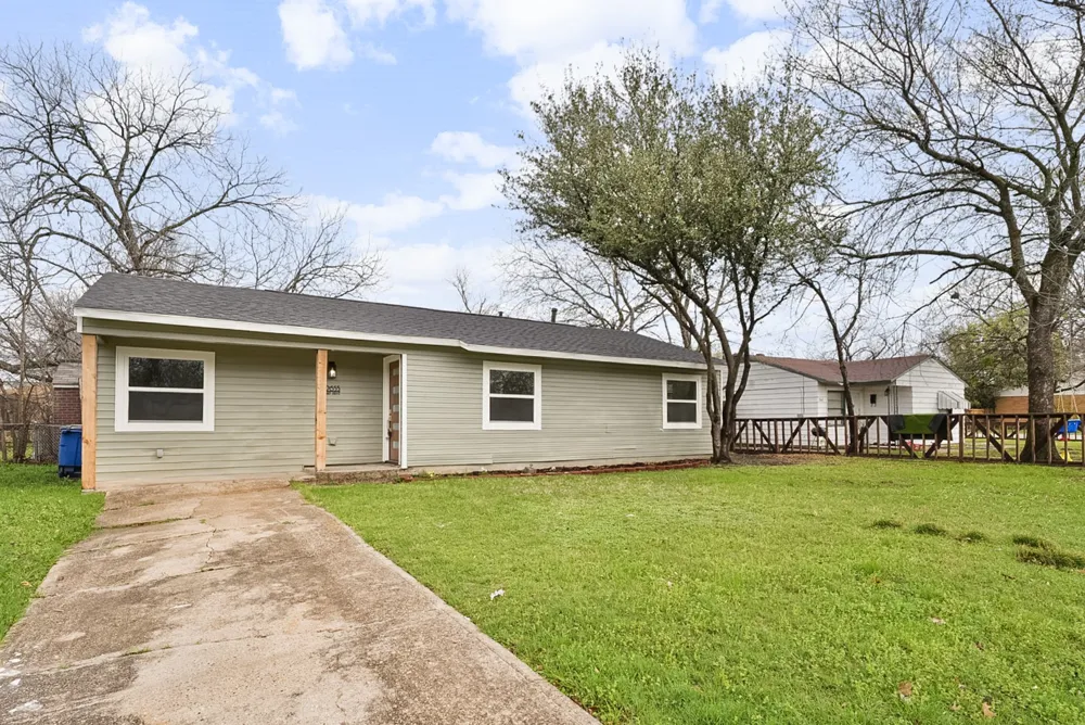 2655 Larry Drive Dallas, TX 75228