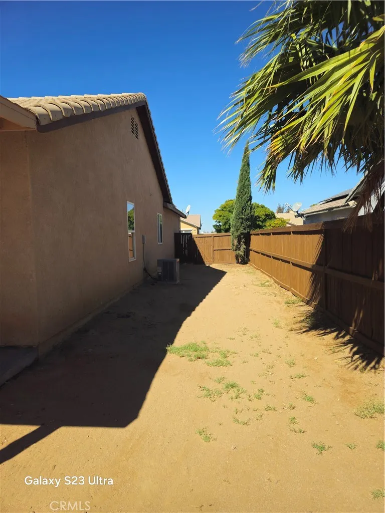 15333 Ross Adelanto, CA 92301