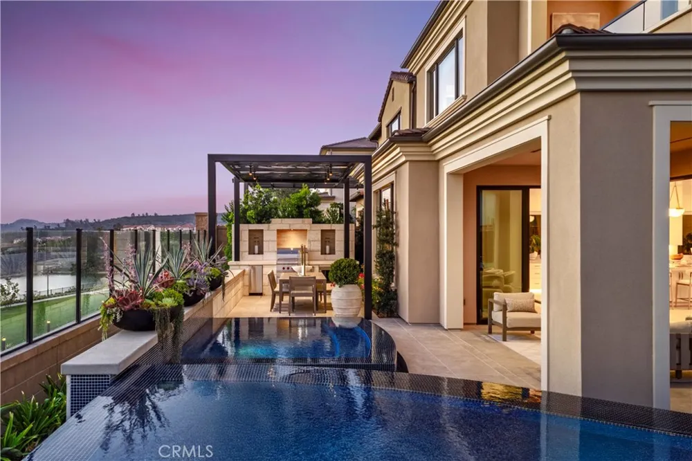 417 Narcissus Irvine, CA 92602