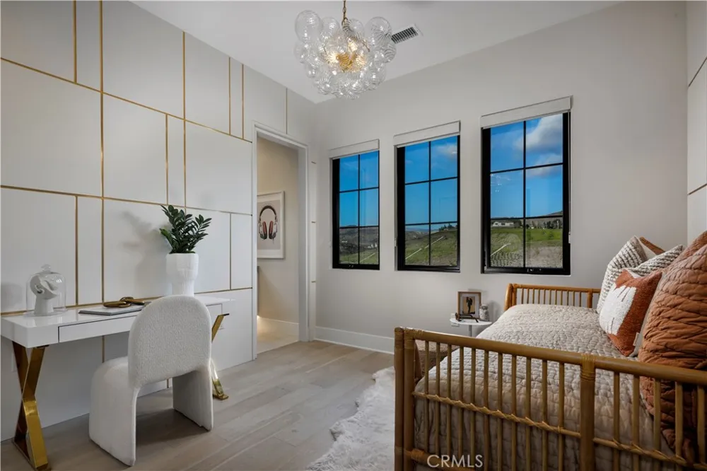 417 Narcissus Irvine, CA 92602