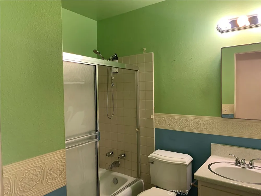 1424 Lynwood Way Highland, CA 92346