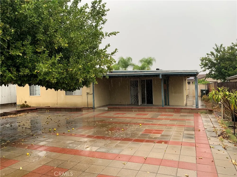 1424 Lynwood Way Highland, CA 92346