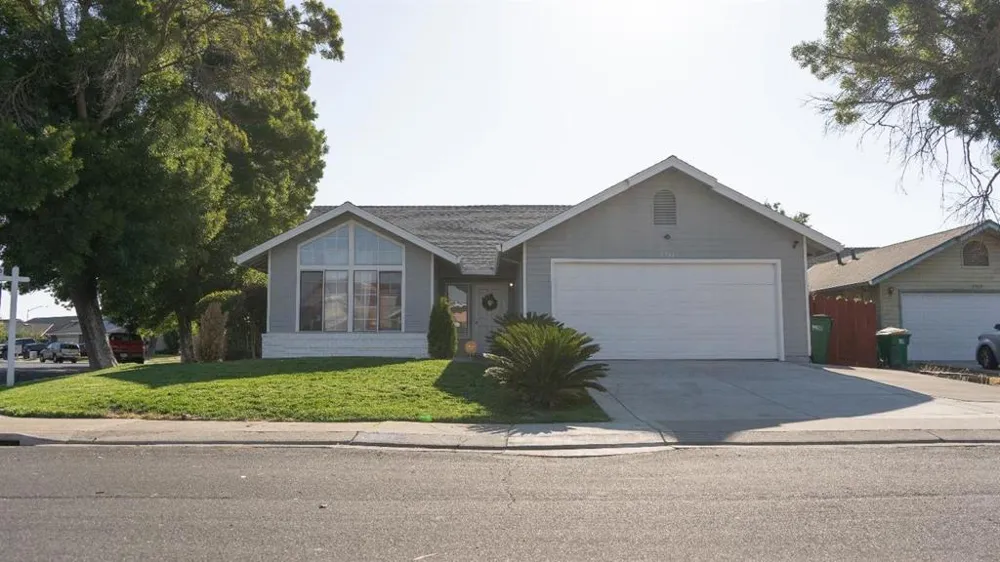 5761 Caribbean Circle Stockton, CA 95210