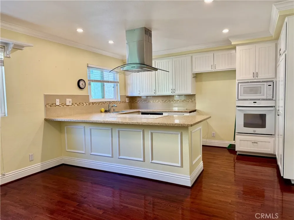 415 2nd St Hermosa Beach, CA 90254