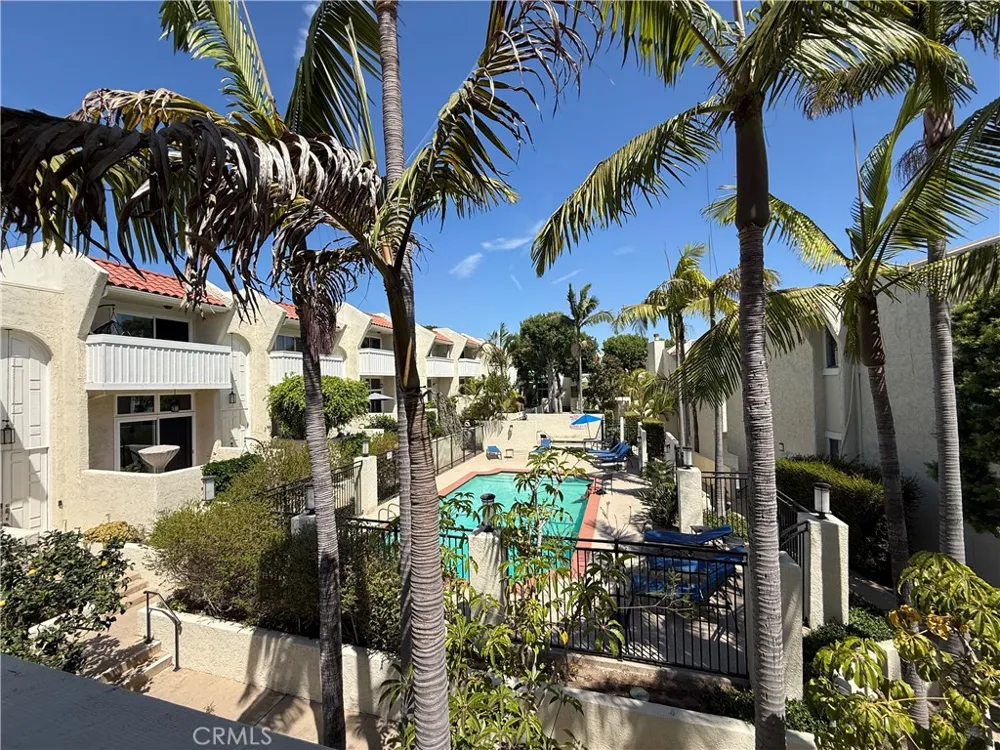 415 2nd St Hermosa Beach, CA 90254