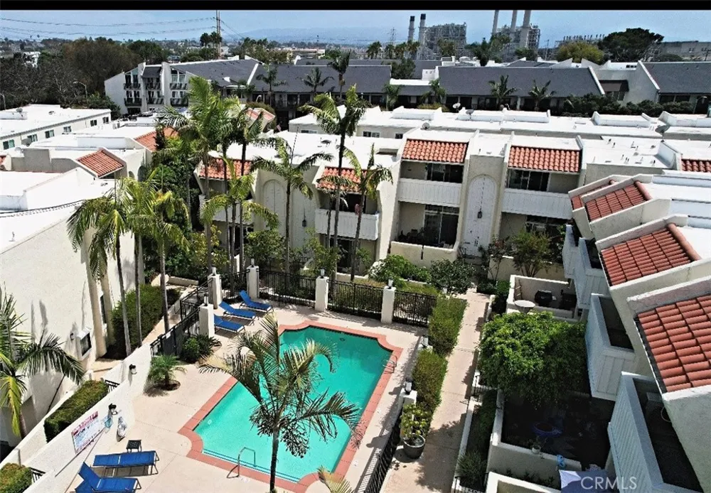 415 2nd St Hermosa Beach, CA 90254
