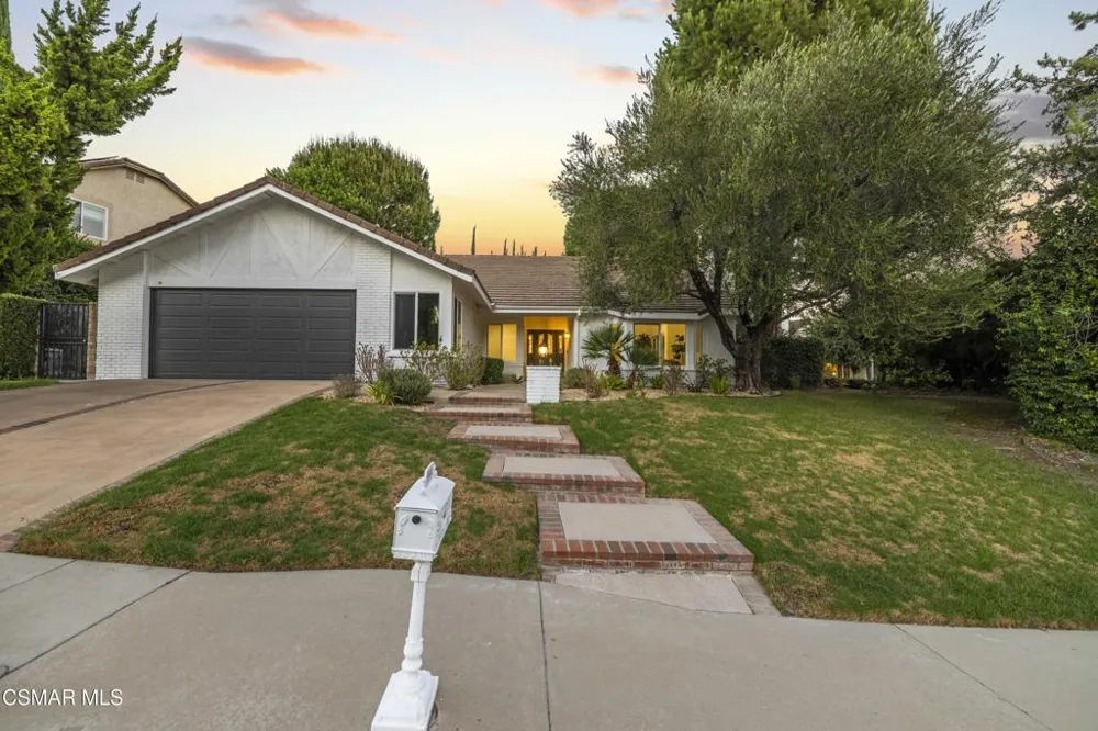 5834 Woodglen Drive Agoura Hills, CA 91301