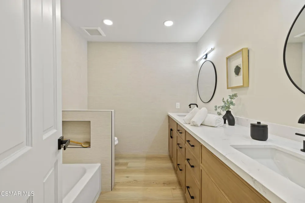 5834 Woodglen Drive Agoura Hills, CA 91301