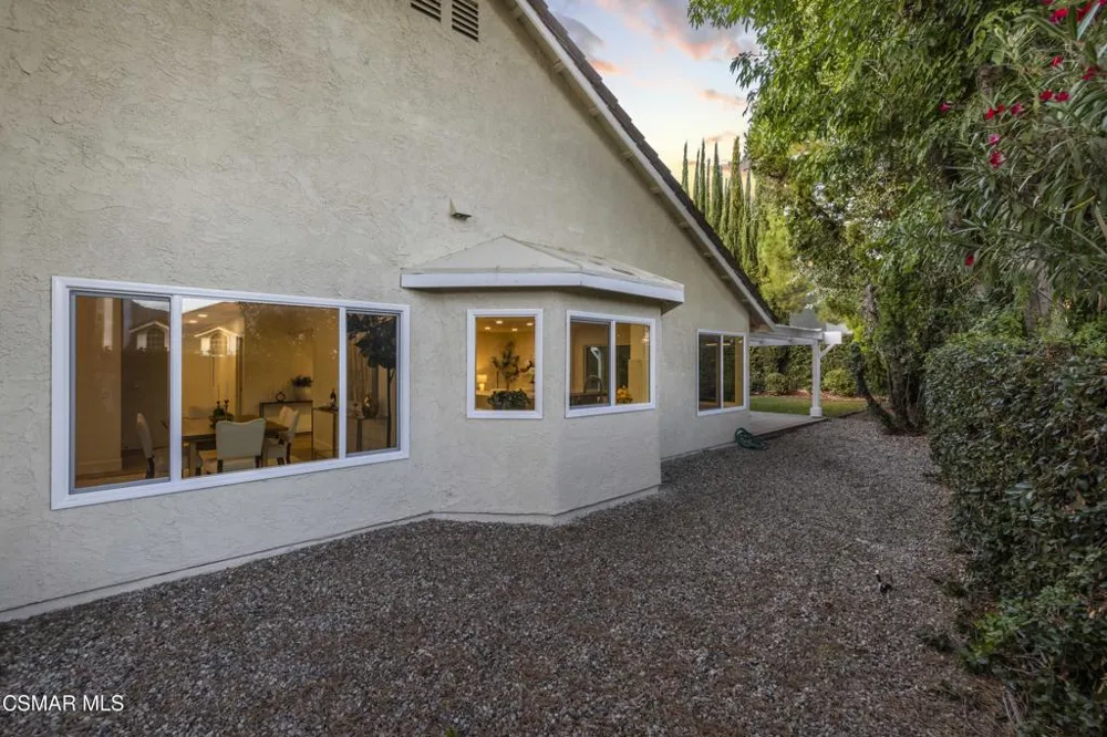 5834 Woodglen Drive Agoura Hills, CA 91301