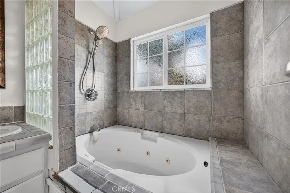 14602 Bella Courte Whittier, CA 90604