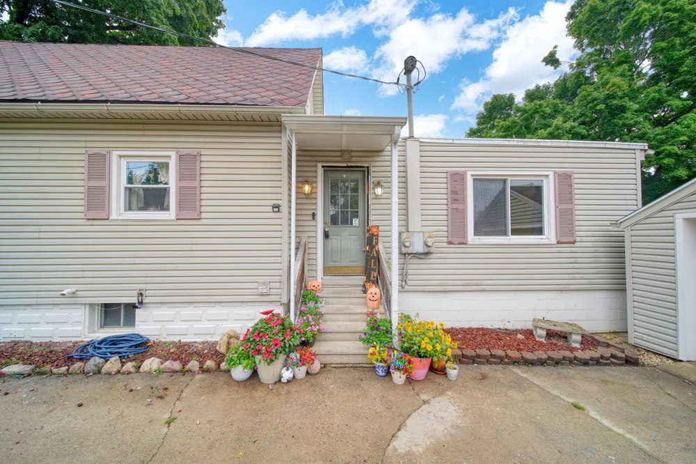 111 Greenleaf Street Onsted, MI 49265