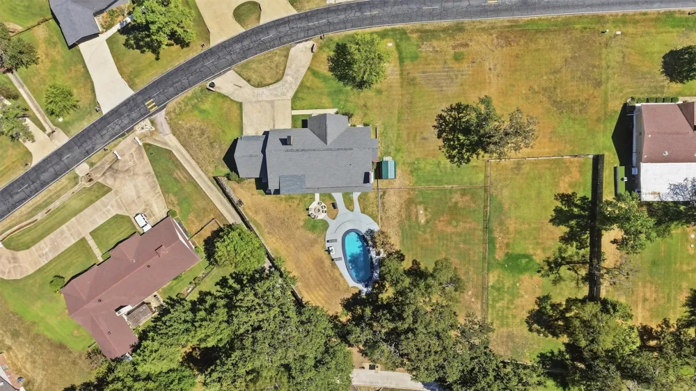 420 Kiowa Drive W Gainesville, TX 76240