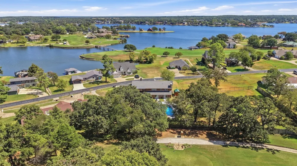 420 Kiowa Drive W Gainesville, TX 76240