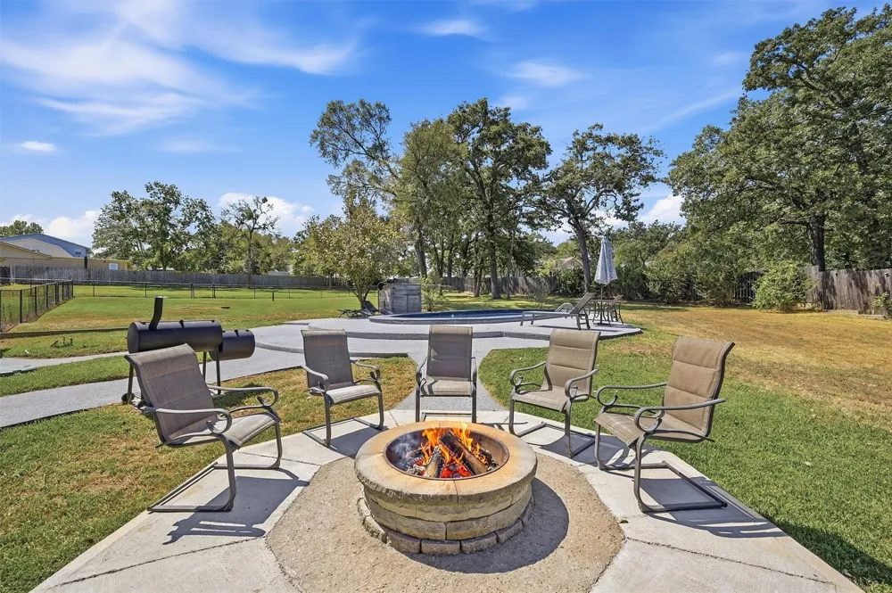 420 Kiowa Drive W Gainesville, TX 76240