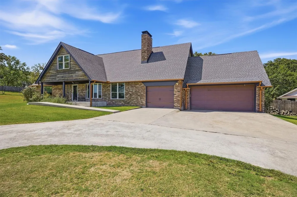 420 Kiowa Drive W Gainesville, TX 76240