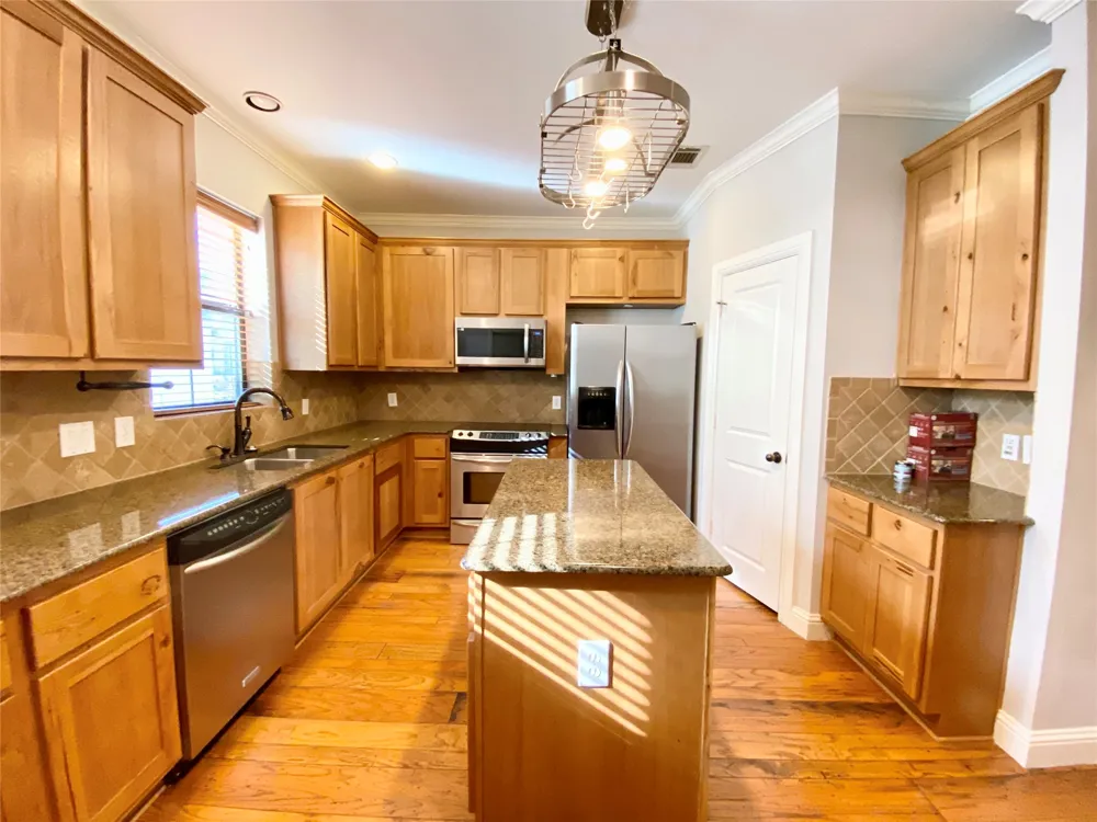 3036 Carmel Street Dallas, TX 75204