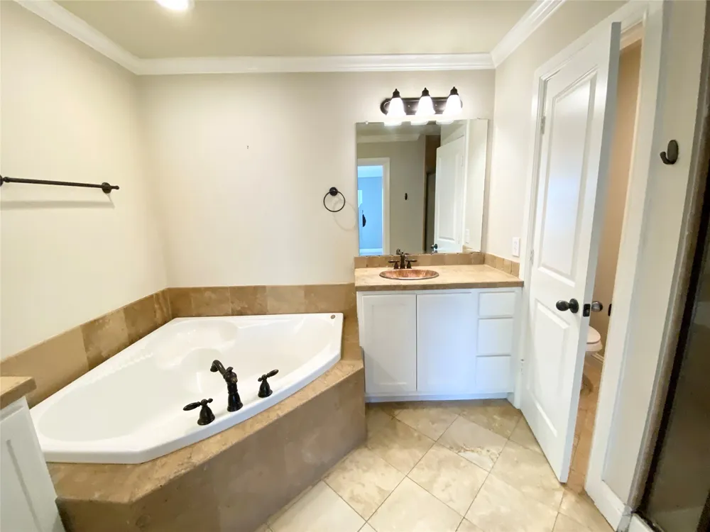 3036 Carmel Street Dallas, TX 75204