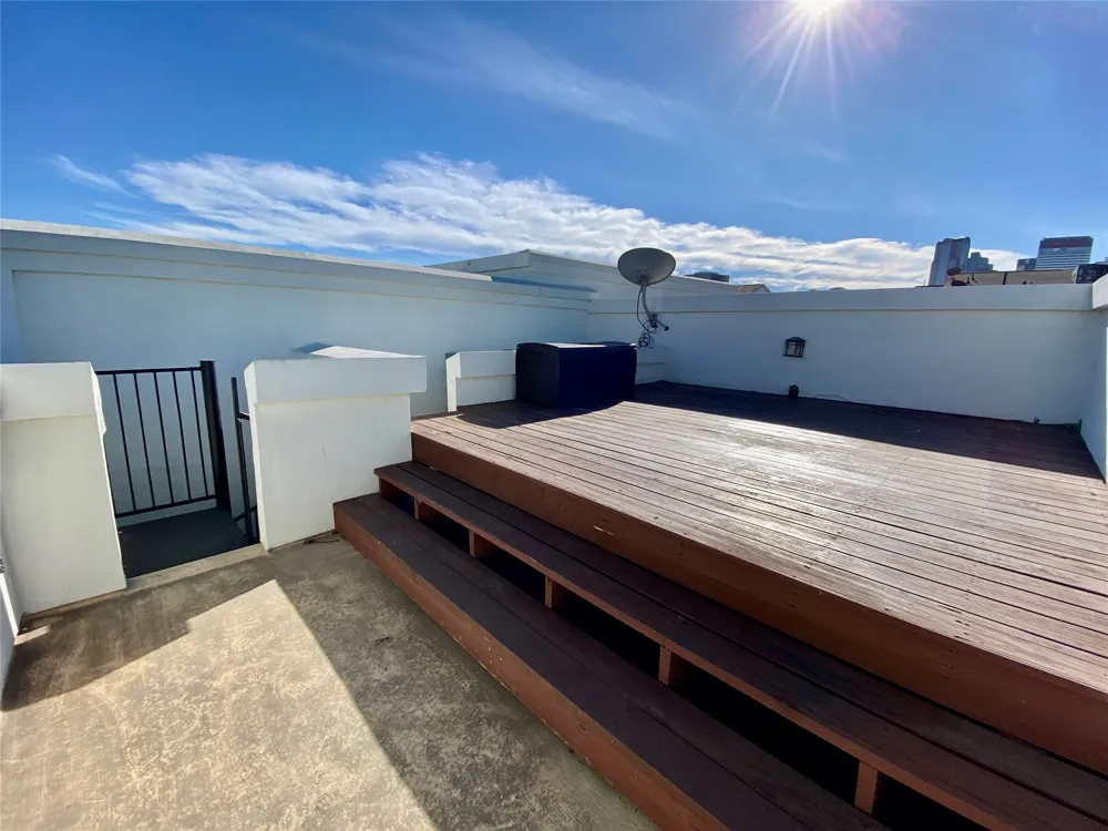 3036 Carmel Street Dallas, TX 75204