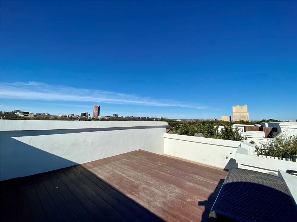 3036 Carmel Street Dallas, TX 75204