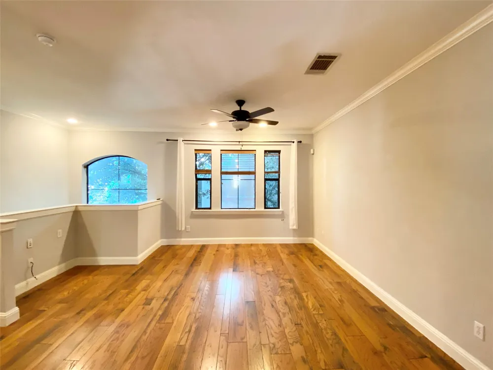 3036 Carmel Street Dallas, TX 75204