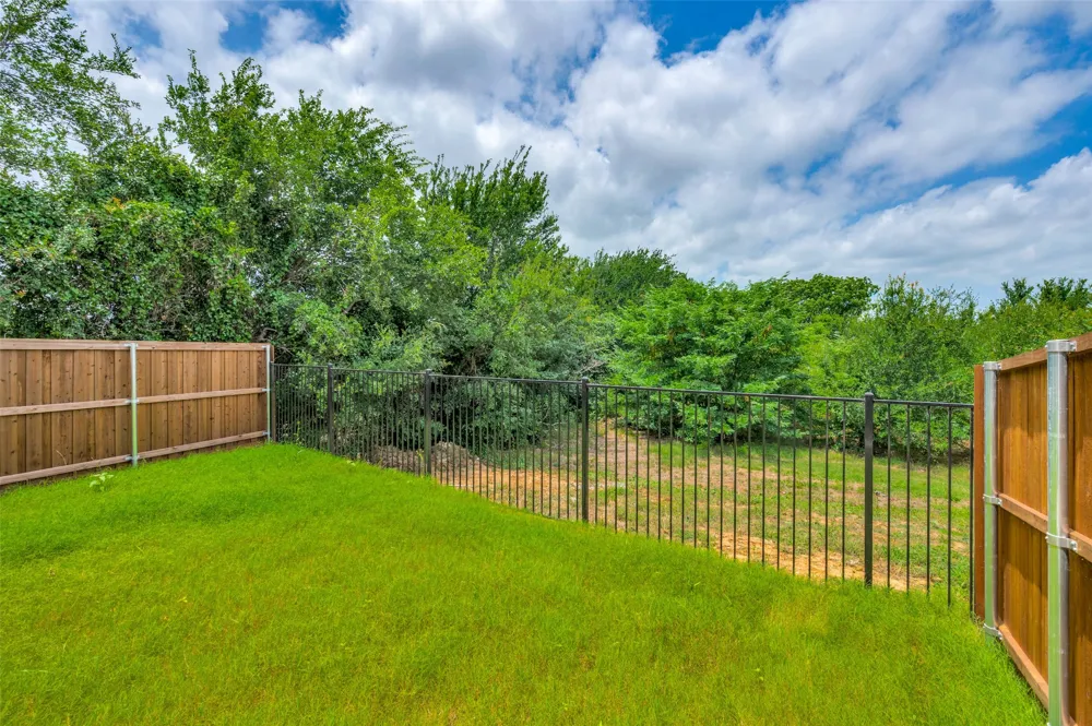 12104 Steeplechase Drive Providence Village, TX 76227