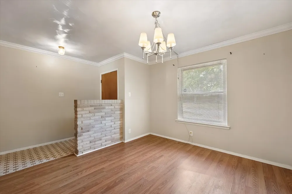 144 Jill Ann Drive Burleson, TX 76028