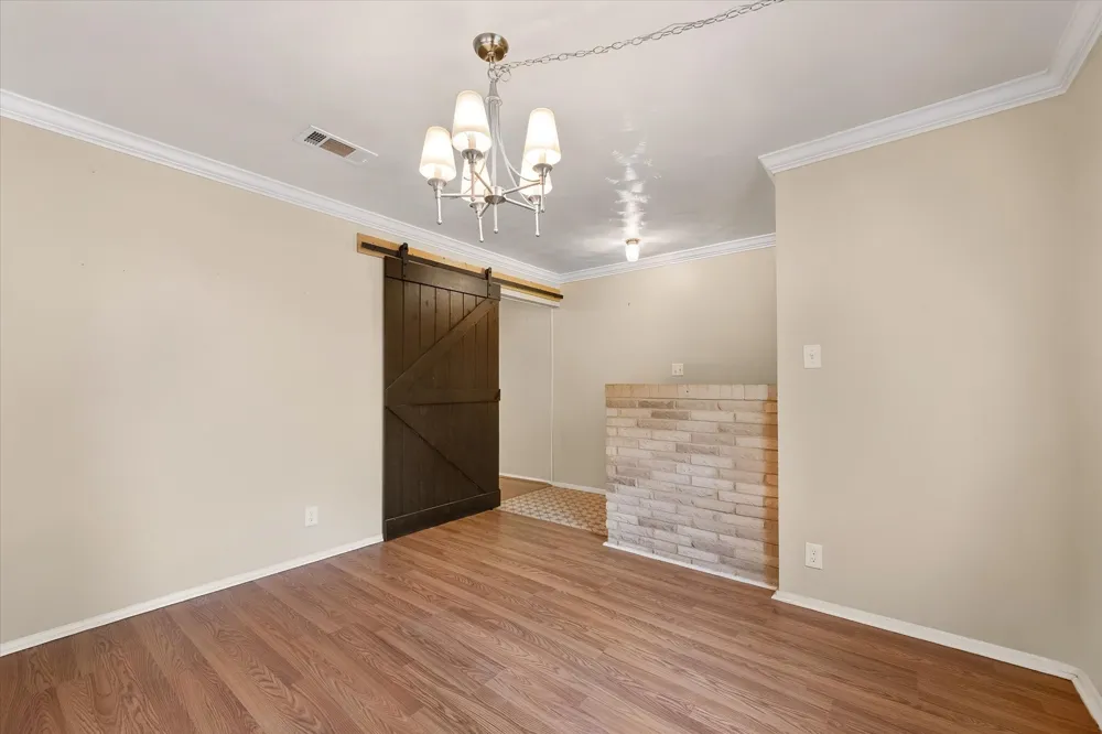 144 Jill Ann Drive Burleson, TX 76028