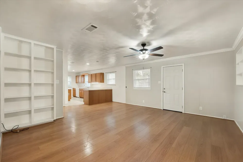 144 Jill Ann Drive Burleson, TX 76028