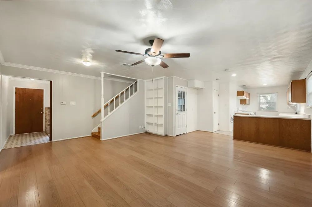 144 Jill Ann Drive Burleson, TX 76028