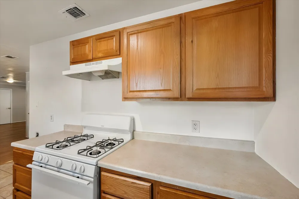 144 Jill Ann Drive Burleson, TX 76028