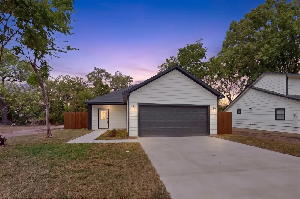 1308 E Collin Street Corsicana, TX 75110